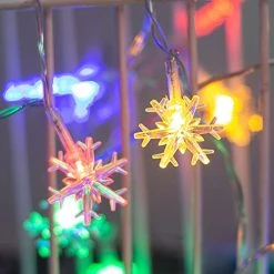 FUNPENY 50 LED Christmas Snowflake String Lights, Snow Christmas Decorations Light With 8 Modes, Battery Operated Christmas Fairy Light With Remote For Xmas Party Decor Indoor Outdoor (Multi-Colored) -Funpeny Shop 41PwZMNuC6L